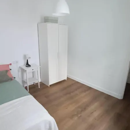 Apartamento Victoria Apartment *